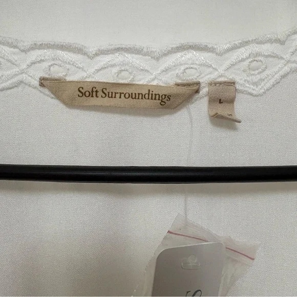 NWT Soft Surroundings Icon Melissani Tunic White Cottagecore Eyelet Size Large - Picture 4 of 11